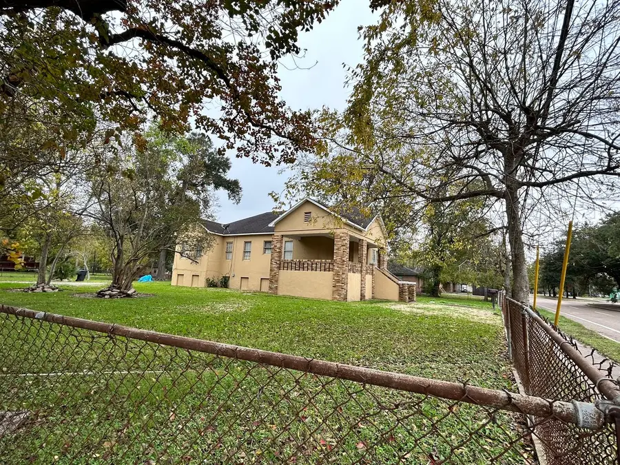 4914 Cavalcade Street, Houston, TX 77026 - Image #2