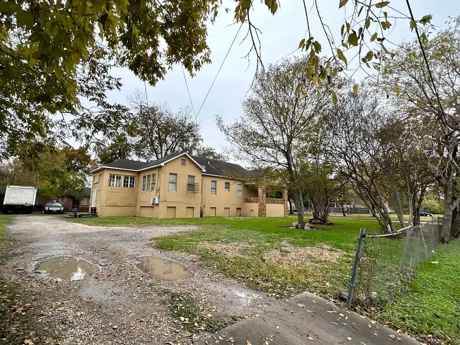 4914 Cavalcade Street, Houston, TX 77026 - Image #3