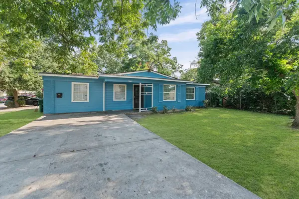 10401 Bessemer Street, Houston, TX 77034