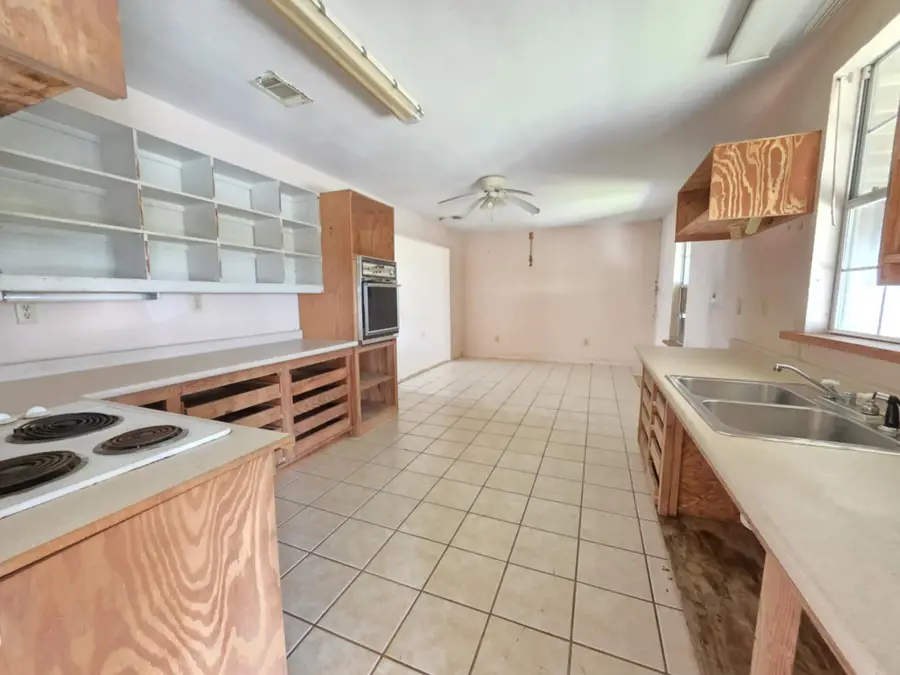 900 Mariner Street, Sargent, TX 77414 - Image #2