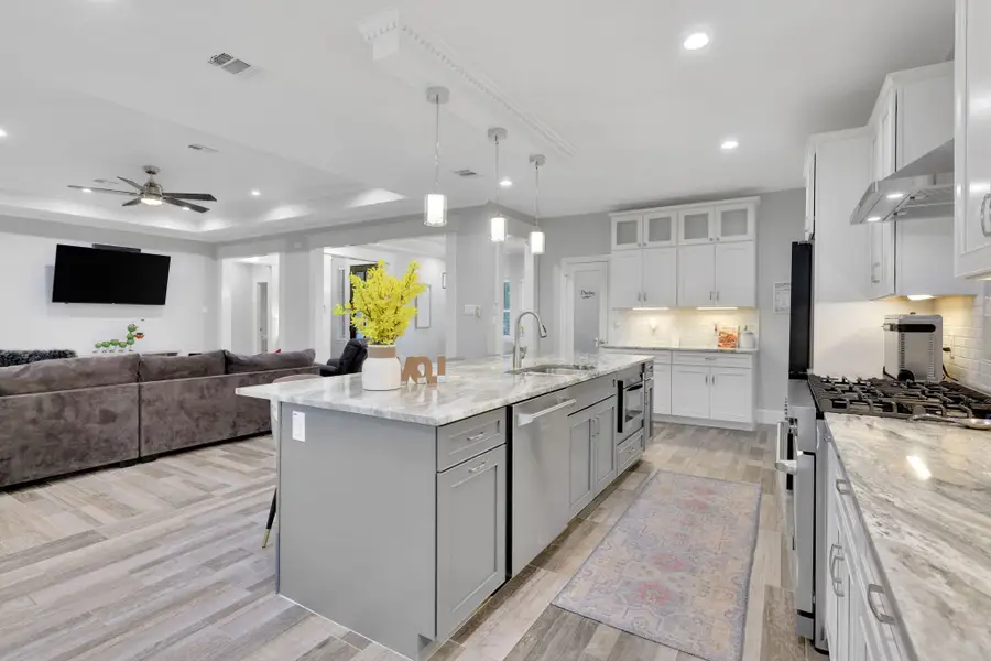 2711 Constantine Street, New Caney, TX 77357 - Image #2