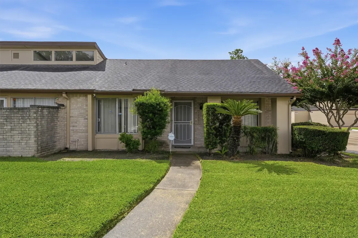 10331 Huntington Place Drive #331, Houston, TX 77099 - #1