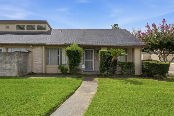 10331 Huntington Place Drive #331, Houston, TX 77099
