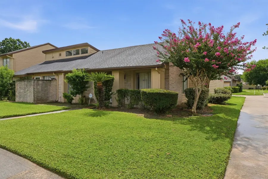10331 Huntington Place Drive #331, Houston, TX 77099 - #2