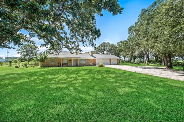 25739 Old Howth Road, Hempstead, TX 77445