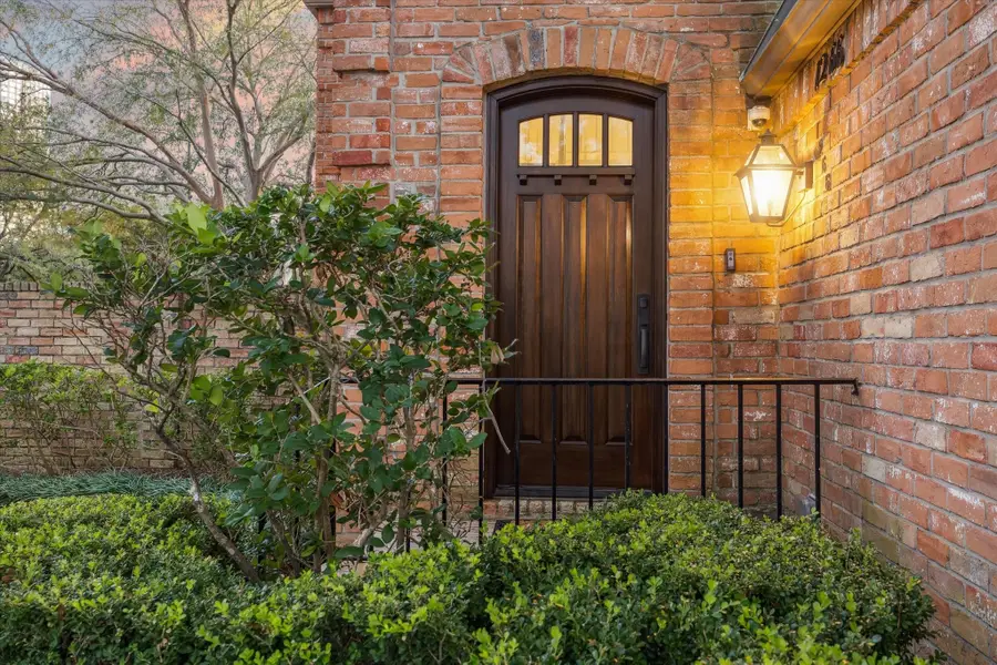 1266 Fountain View Drive #174, Houston, TX 77057 - Image #3