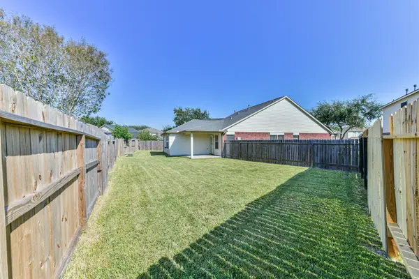 8706 Rainesville Lane, Houston, TX 77075