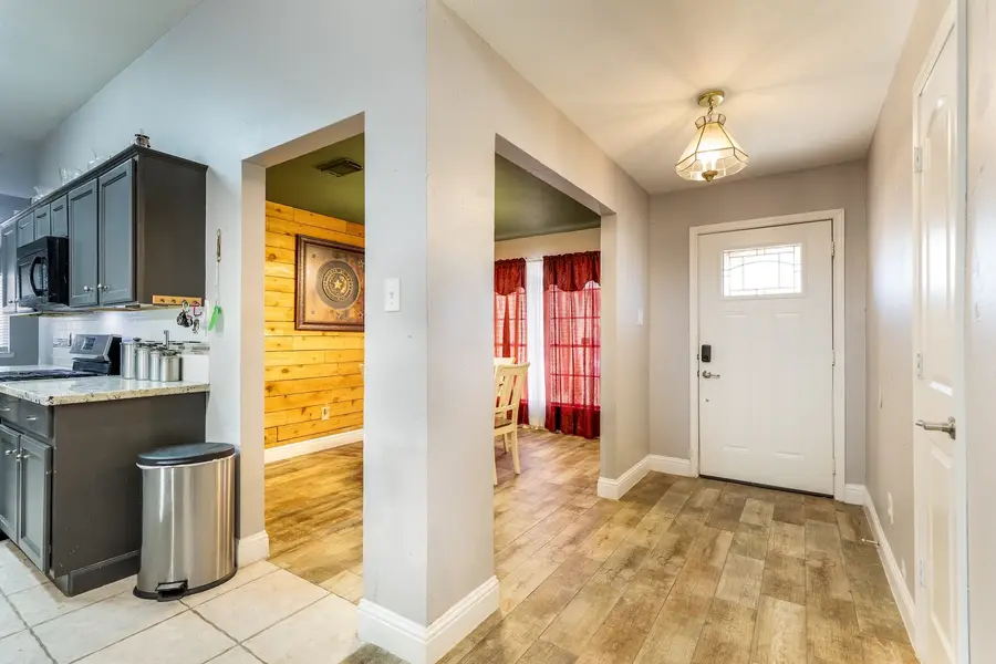 23215 Sandpiper Trail, Spring, TX 77373 - Image #2