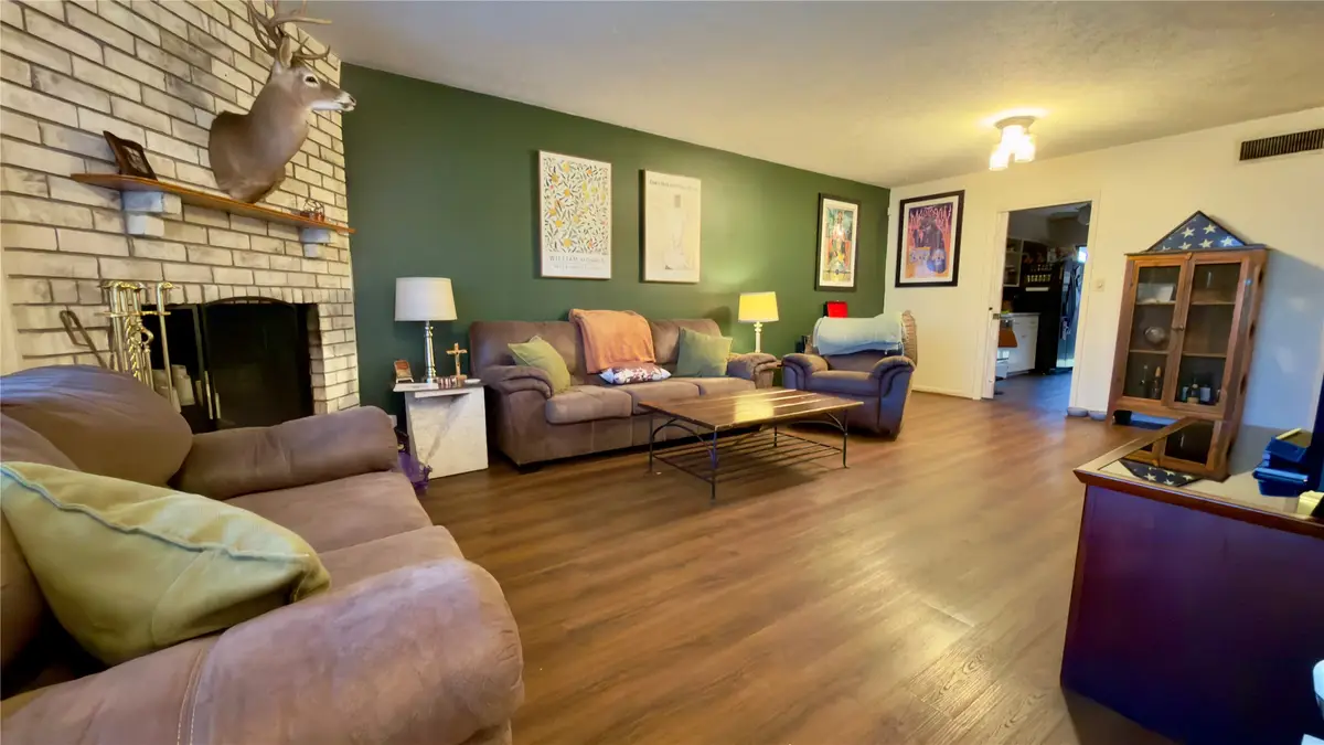 304 E Calhoun Street, El Campo, TX 77437 - #1