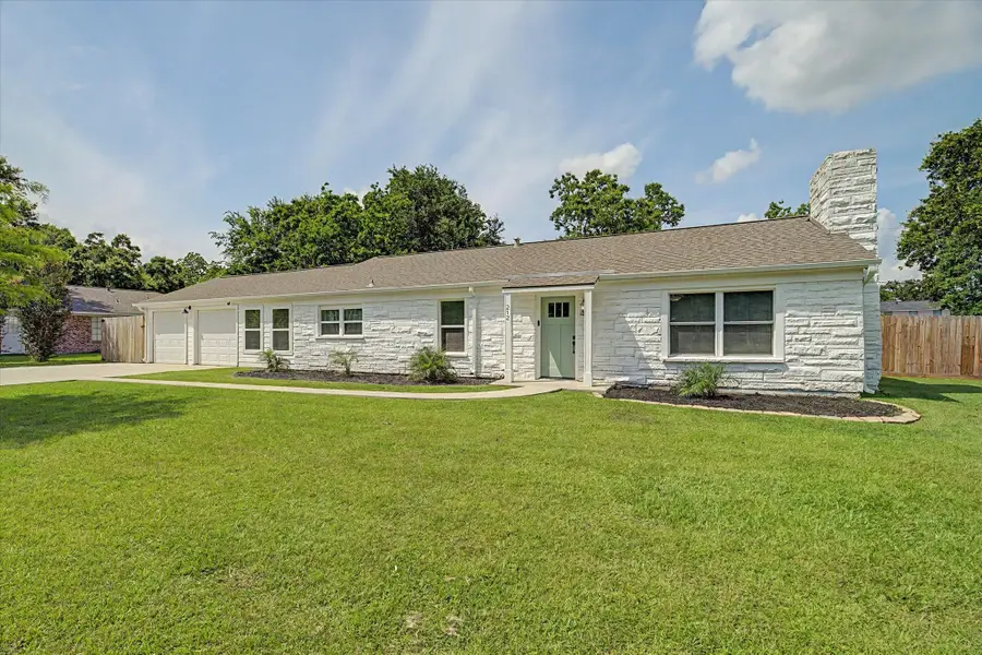 212 Lakewood Drive, Baytown, TX 77520 - #3