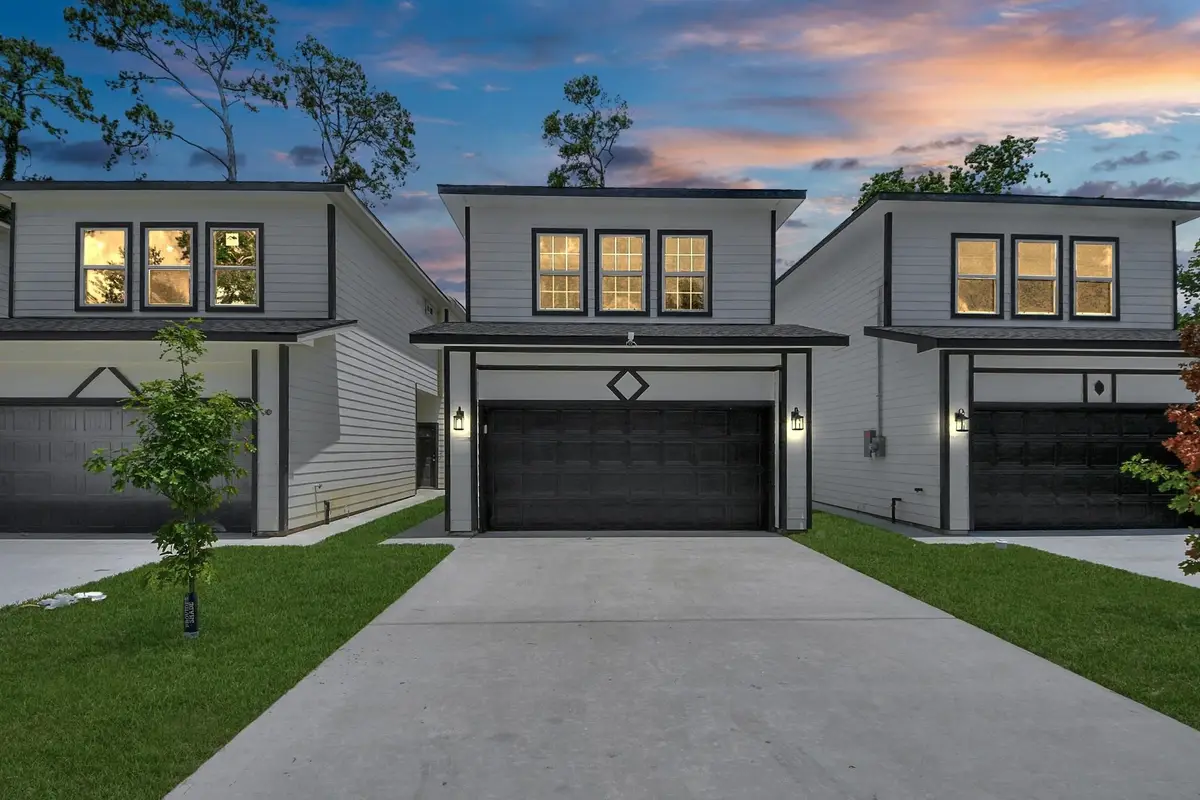 8151 Crestview Drive, Houston, TX 77028 - Image #1