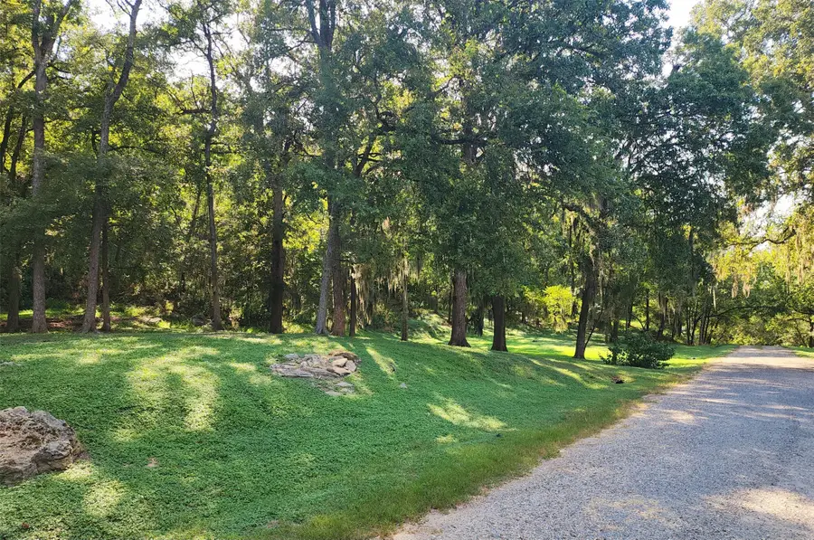 601 Country Club Court, La Grange, TX 78945 - Image #2