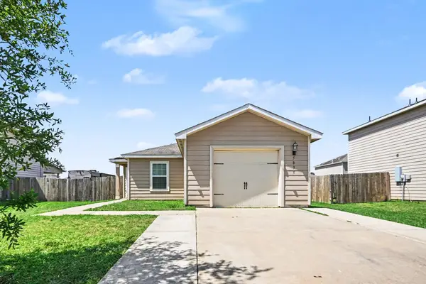 5835 Golden Cove Road, Cove, TX 77523