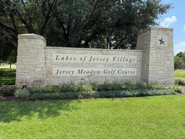 104 Cherry Hills Drive, Jersey Village, TX 77064