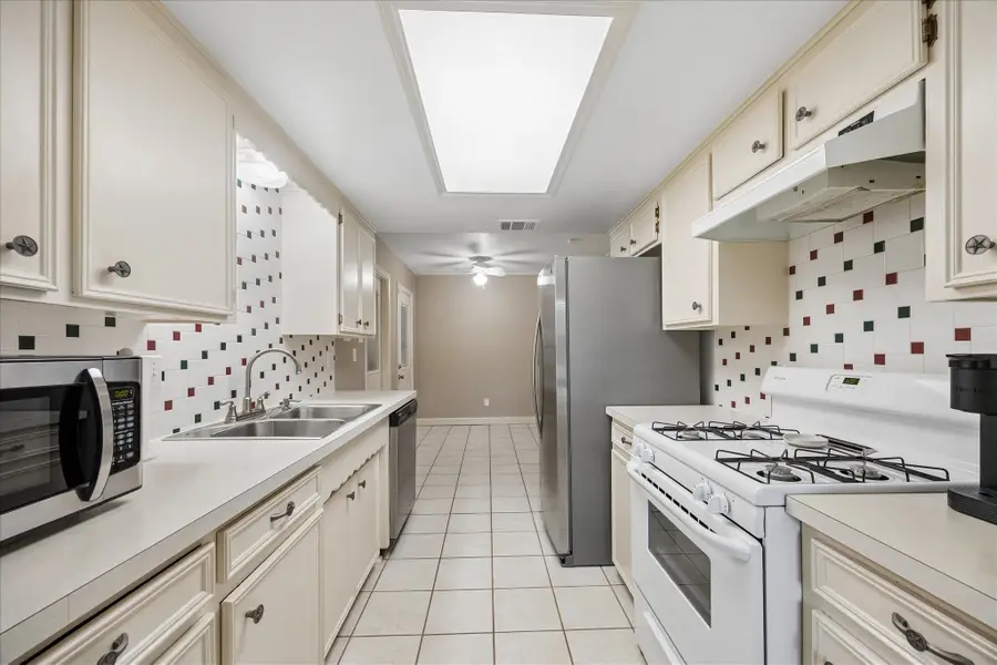 13626 Greenridge Drive, Sugar Land, TX 77498 - #3