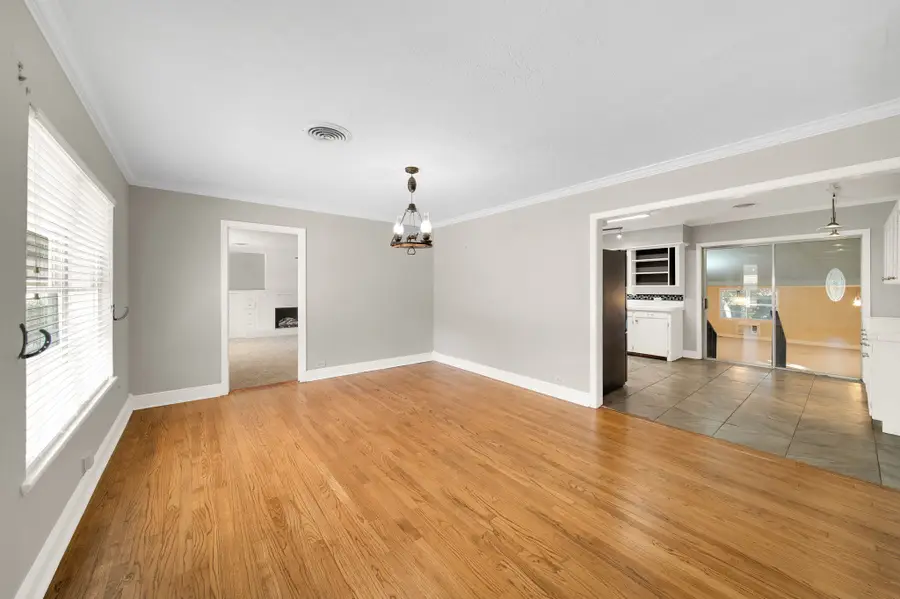 501 Walnut Hill Drive, Brenham, TX 77833 - Image #2