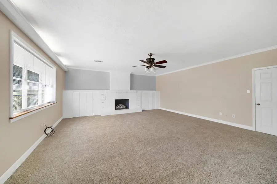 501 Walnut Hill Drive, Brenham, TX 77833 - Image #3