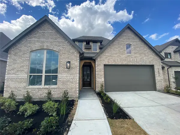 12343 Hackberry Drive, Mont Belvieu, TX 77523