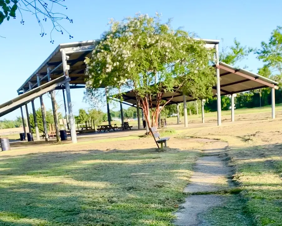 2609 Hughes Road, Dickinson, TX 77539 - Image #2