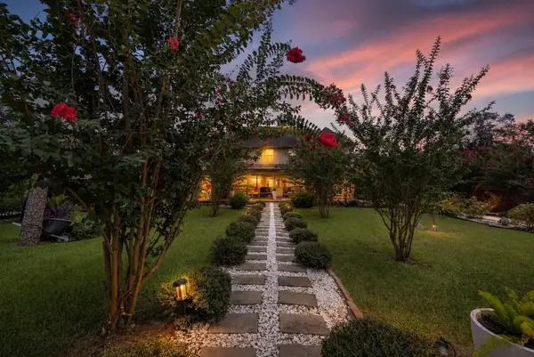 5526 Darschelle Drive, Houston, TX 77069