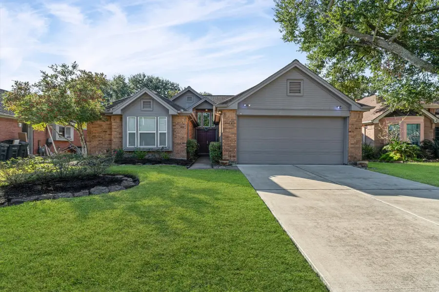 818 Maple Branch Lane, Pearland, TX 77584 - Image #2