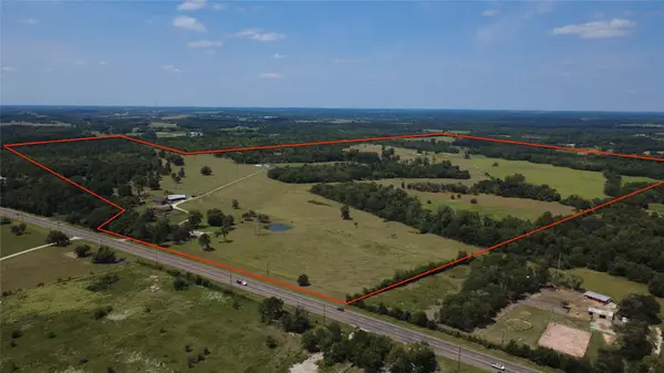 18121 Highway 105 E, Plantersville, TX 77363