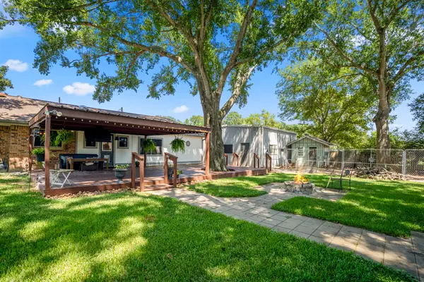 2411 Orange Street, Waller, TX 77484