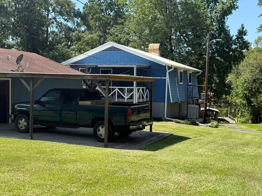 170 Crestwood Drive, Burkeville, TX 75932 - Image #3