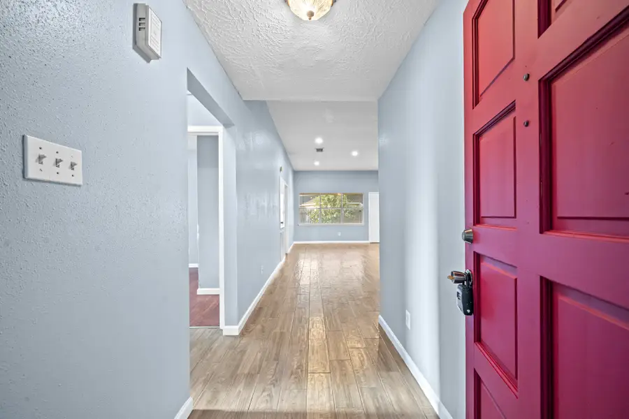 11059 Landsbury Circle, Houston, TX 77099 - Image #3