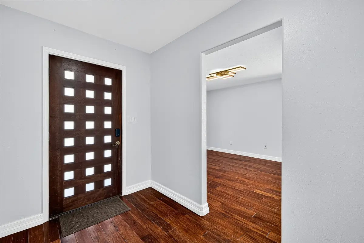 638 Meadow Knoll Drive, Stafford, TX 77477 - Image #1