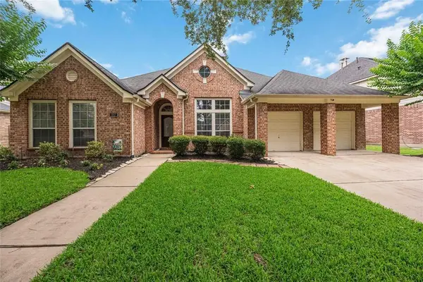 327 Silver Creek Circle, Richmond, TX 77406