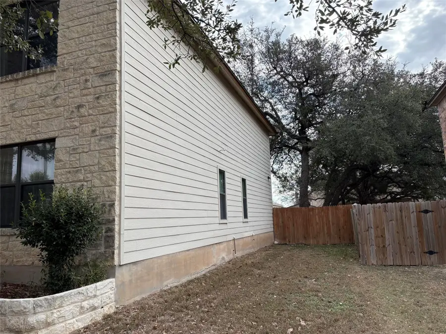 223 Woodlake Drive, Georgetown, TX 78633 - Image #3