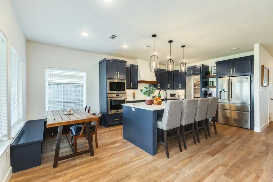 2 Greystone Court, Angleton, TX 77515 - Image #3