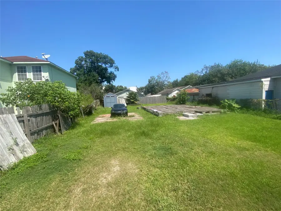 9223 E Avenue P, Houston, TX 77012 - Image #3