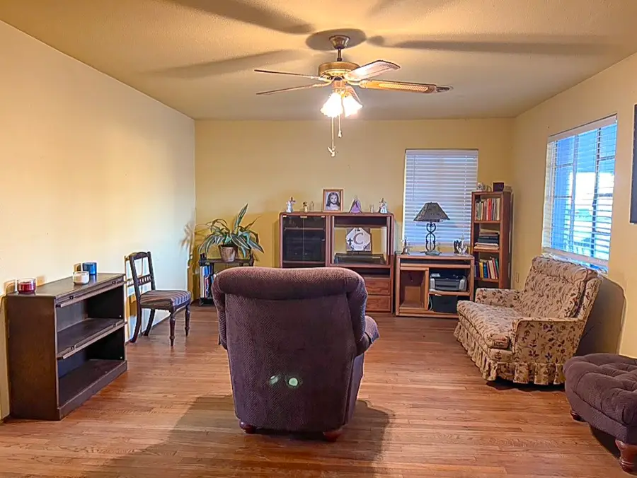 202 1st Street, Brazoria, TX 77422 - Image #3