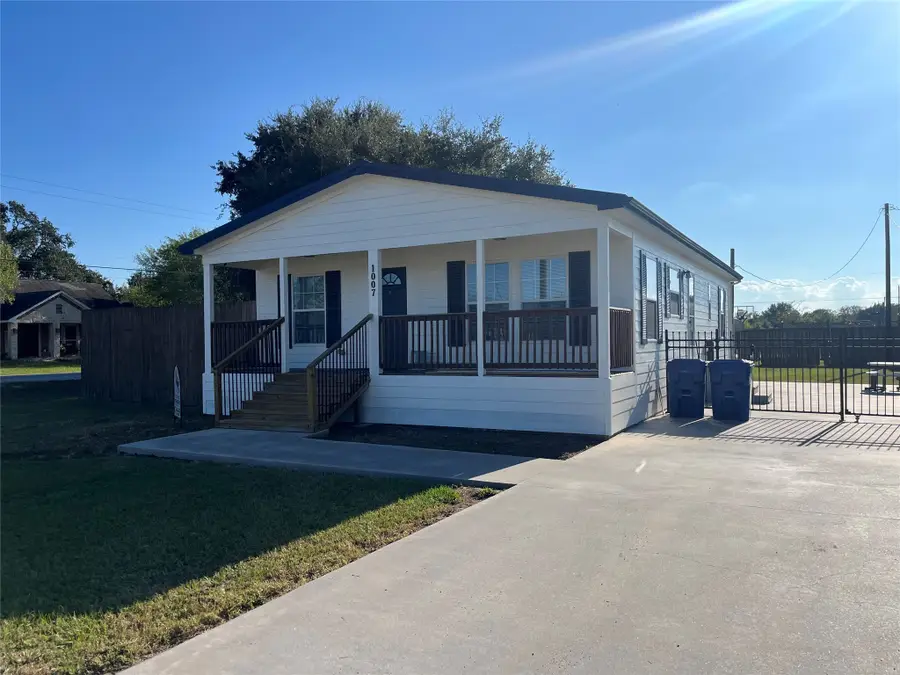 1007 Rose Lane, Eagle Lake, TX 77434 - Image #2