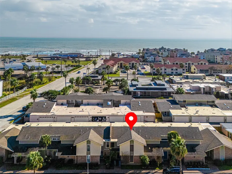 6909 Weis Drive, Galveston, TX 77551 - Image #2