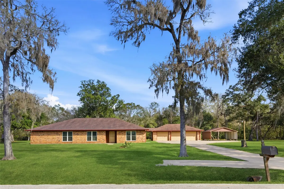 436 County Road 502a, Sweeny, TX 77480 - Image #1