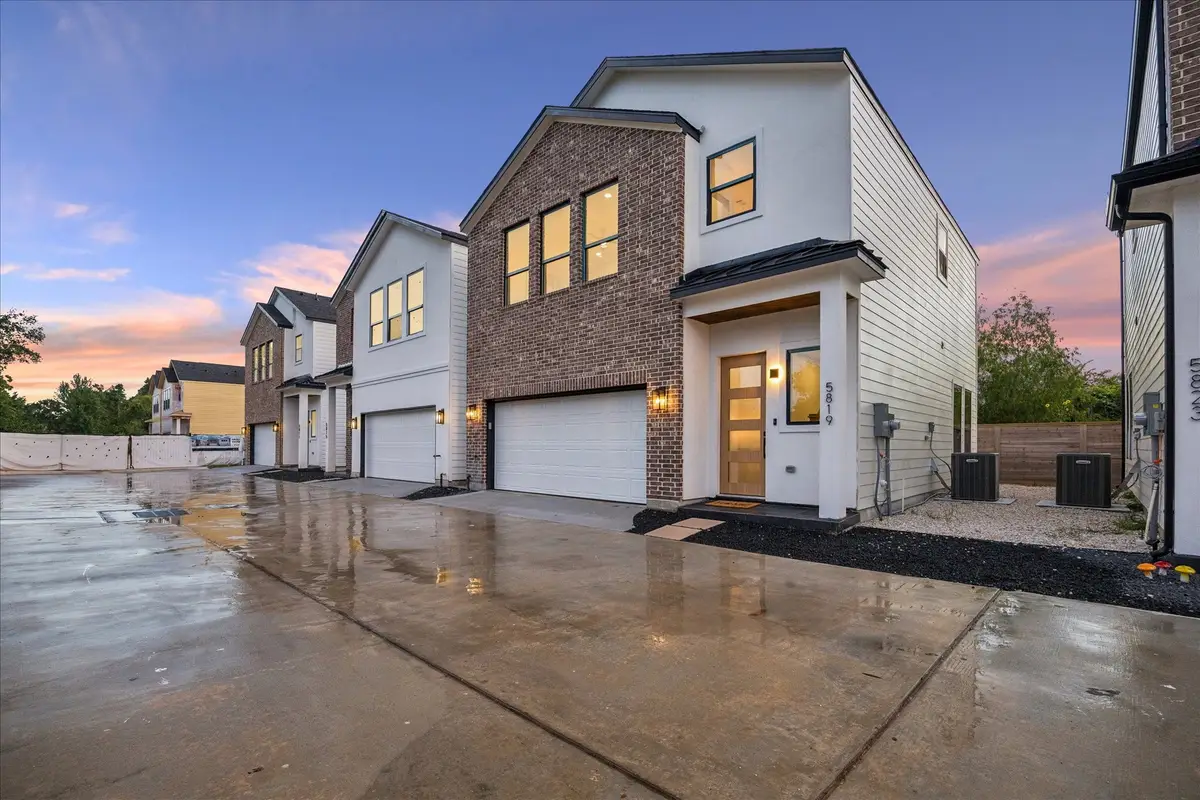 5807 Outer Banks Street, Houston, TX 77091 - #1