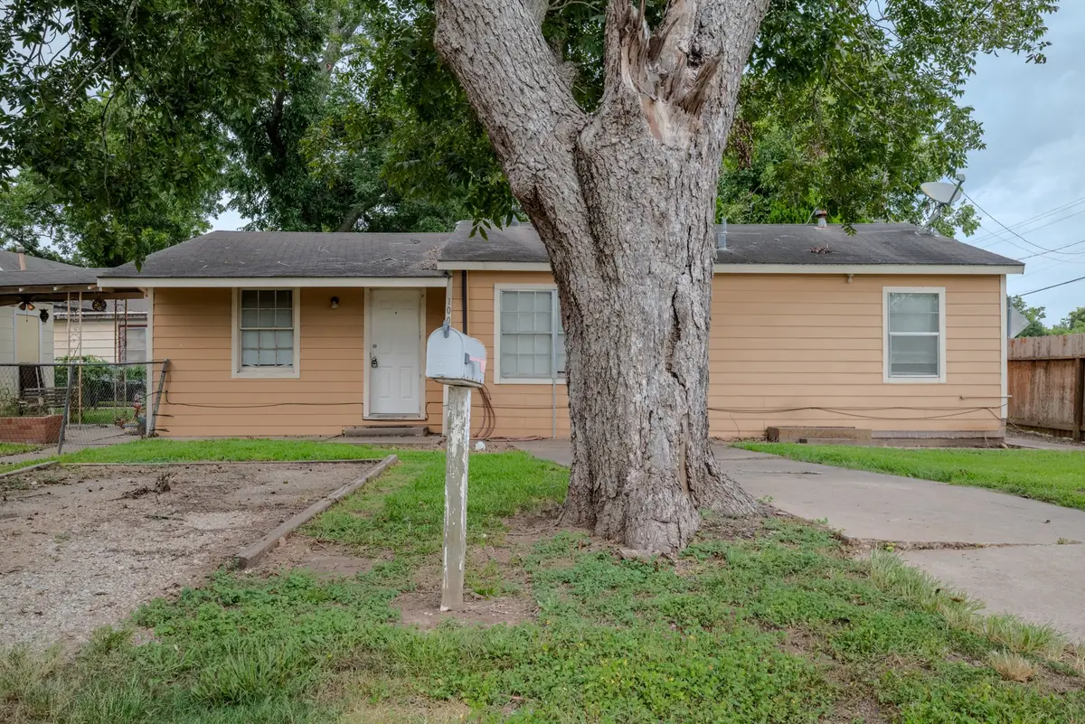 1005 Center Street, Wharton, TX 77488 - Image #1