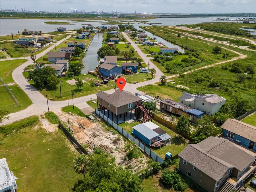 6901 Schlitz Lane, Hitchcock, TX 77563 - Image #2