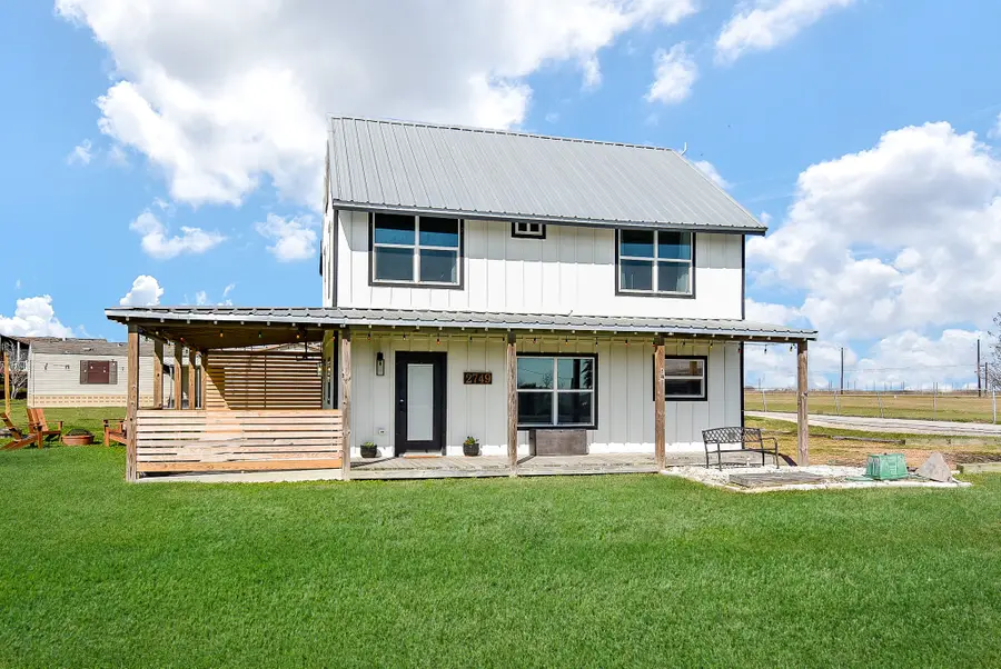 2749 W Bayshore Drive, Palacios, TX 77465 - Image #2