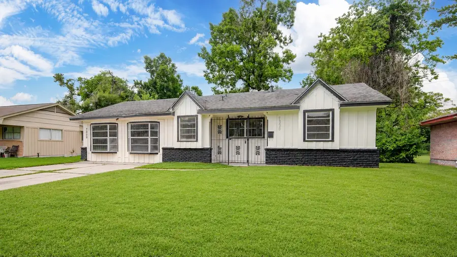 7329 Gleason Road, Houston, TX 77016 - #2