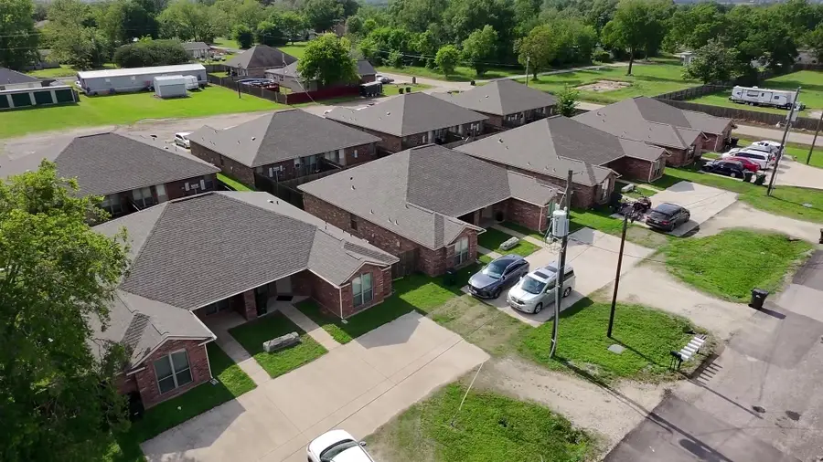 722 N Sharp Street, Franklin, TX 77856 - #2