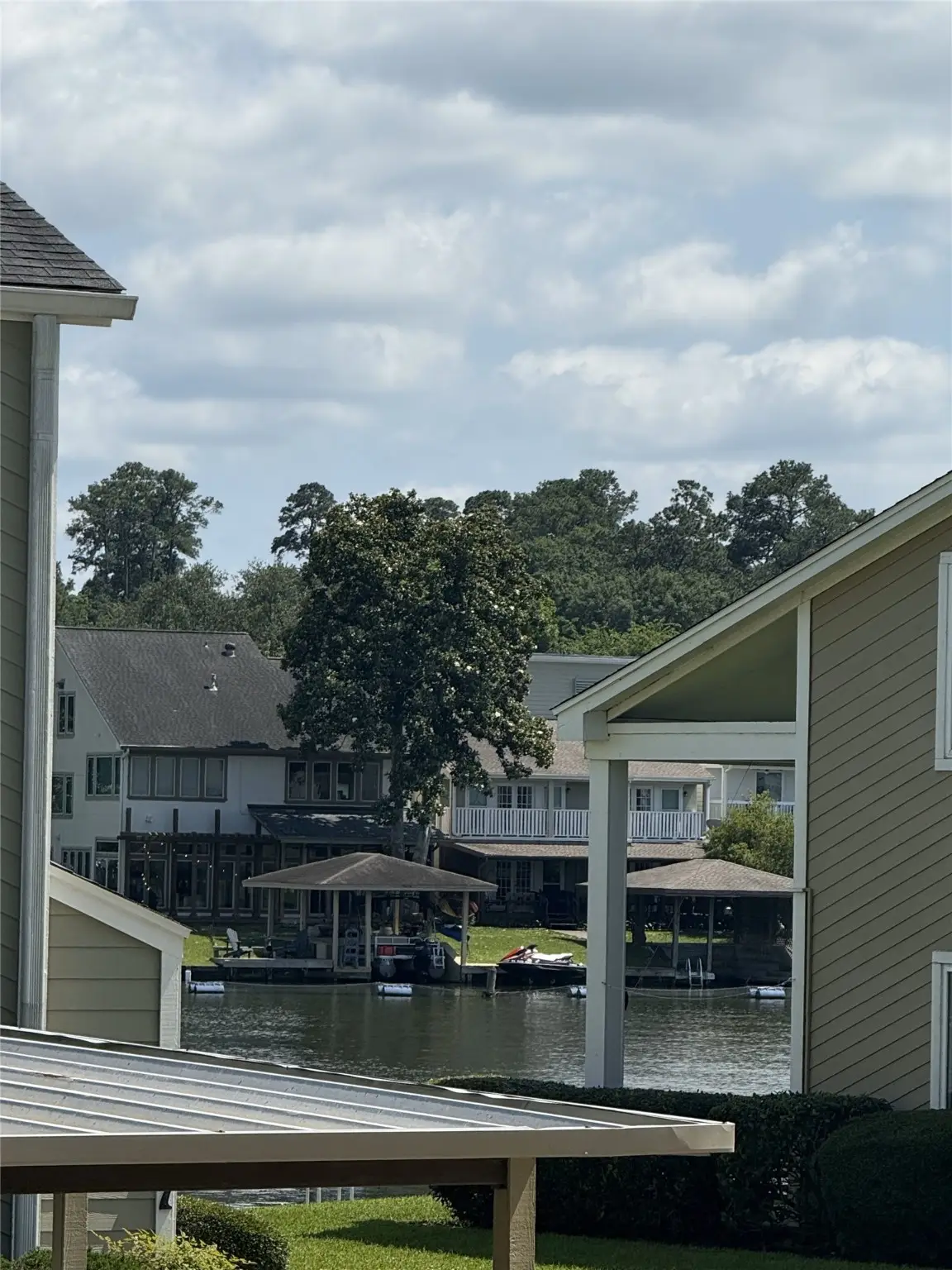 87 April Point Drive S, Conroe, TX 77356 - Image #1