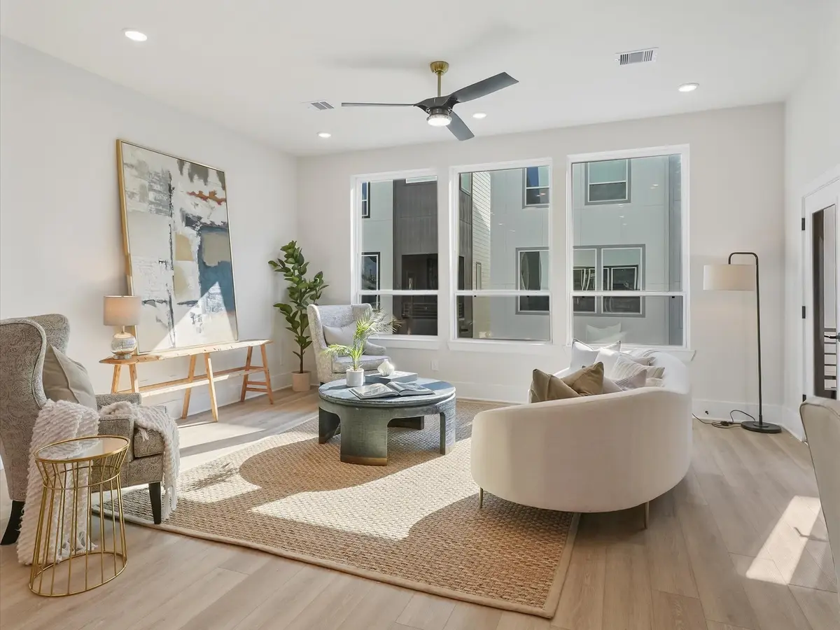 4707 Thornton Villas Lane, Houston, TX 77018 - Image #1