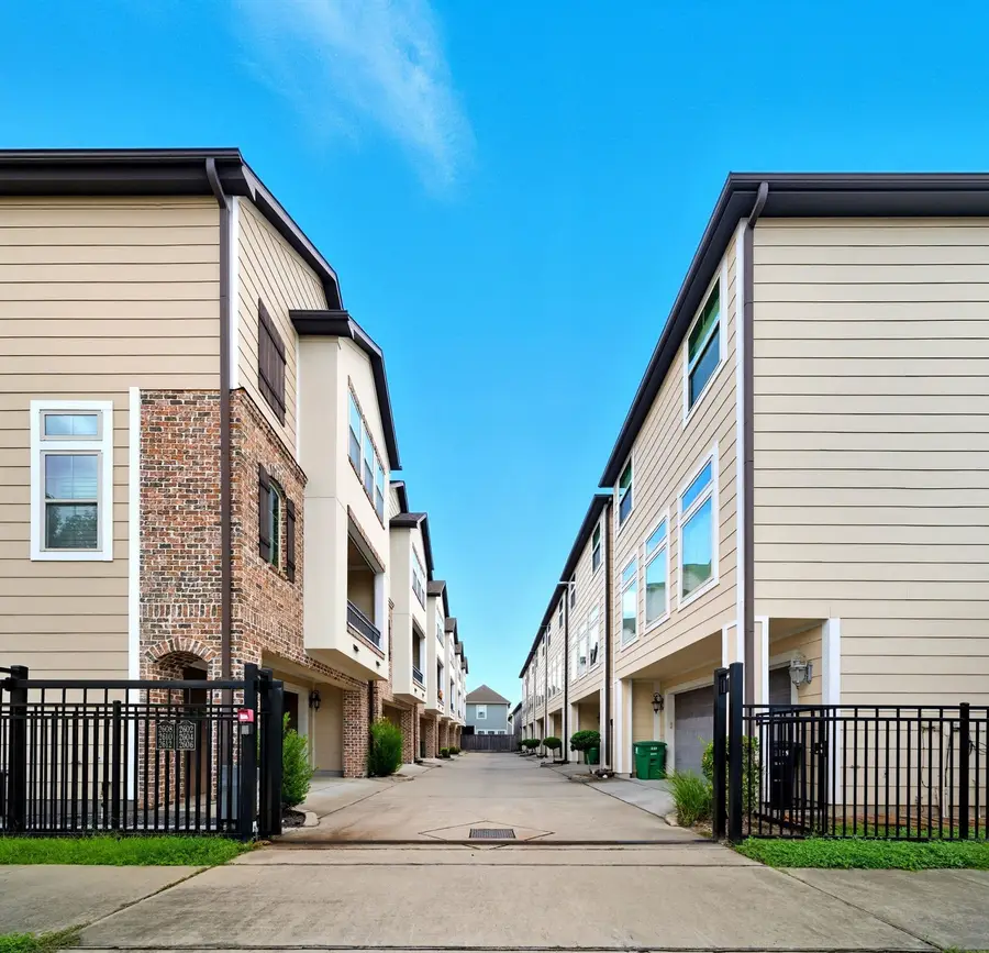 2608 Ashland Street, Houston, TX 77008 - Image #3