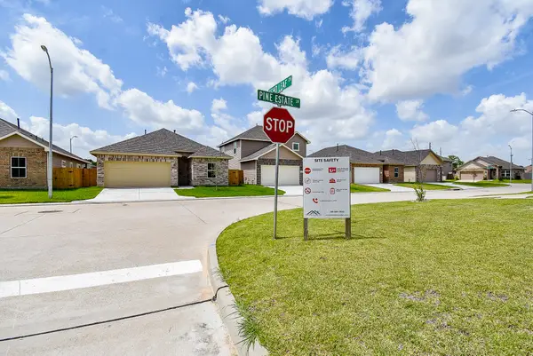 2827 Pine Estate Lane, Houston, TX 77014