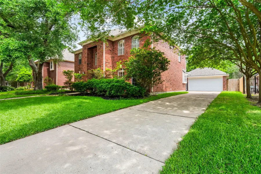 6615 Cypress Village Drive, Sugar Land, TX 77479 - Image #2