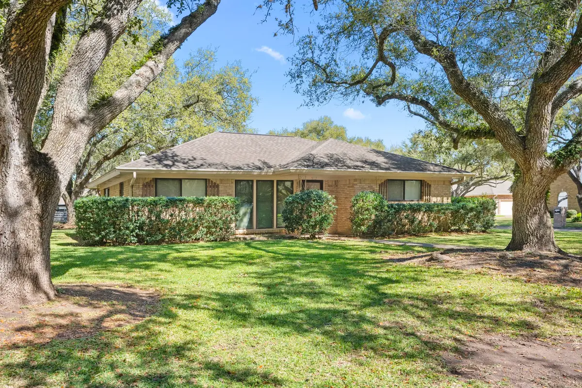 502 Dan Street, East Bernard, TX 77435 - #1